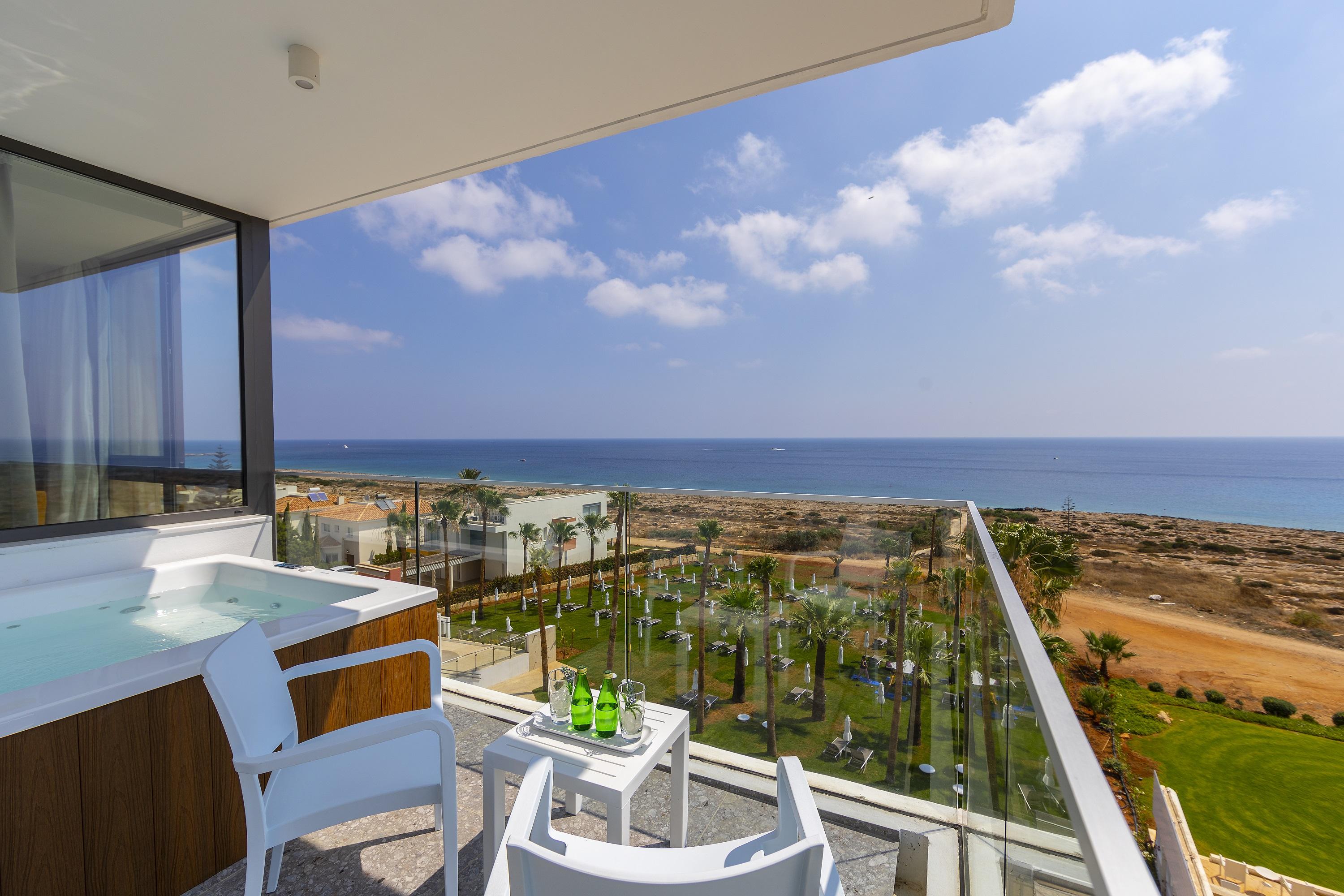 Leonardo Crystal Cove Hotel & Spa - Adults Only Protaras Buitenkant foto